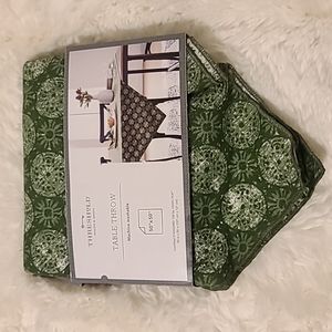 Threshold 50x50 Table Throw